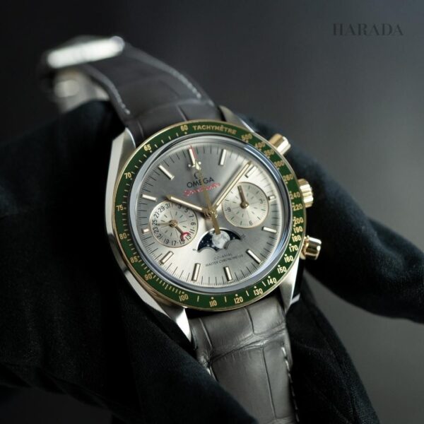 304.23.44.52.06.001 OMEGA オメガ スピードマスター ムーンフェイズ 44.25MM