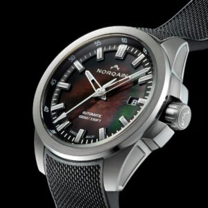 N3008.08S01.B01 NORQAIN ノルケイン インディペンデンス JP ブラック マザーオブパール 40mm