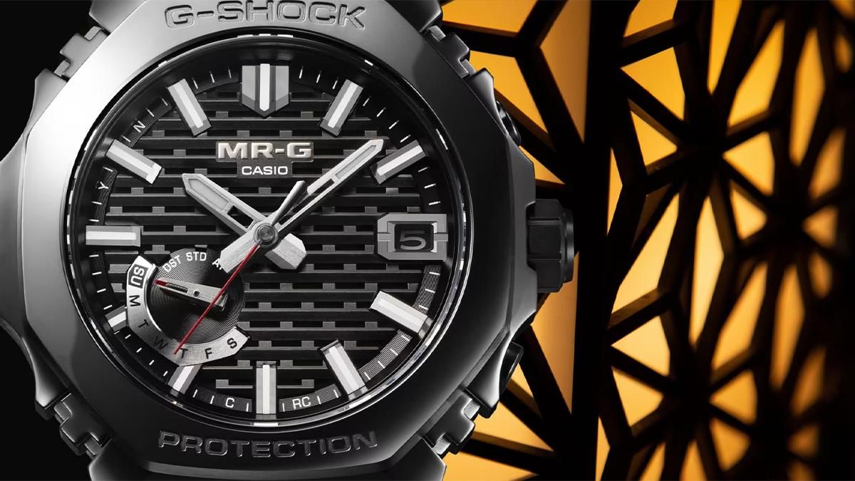 MRG-B2100B-1AJRの文字板を拡大した画像