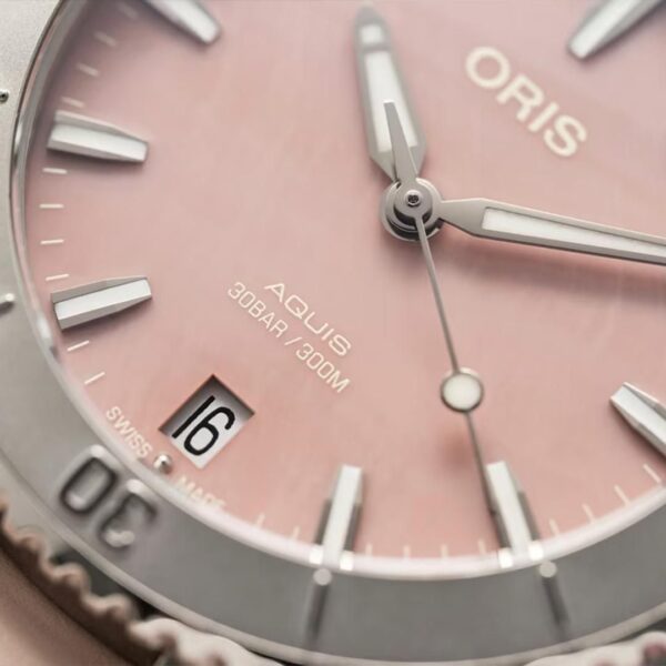 01 733 7770 4158-07 4 18 66FC ORIS オリス アクイスデイト 36.5mm