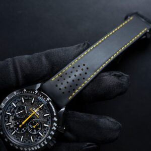 310.92.44.50.01.001 OMEGA オメガ スピードマスター ダーク サイド オブ ザ ムーン 44.25MM アポロ8号