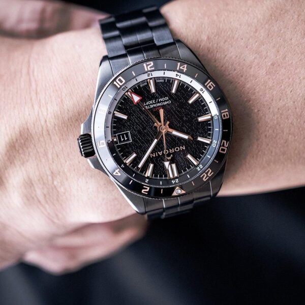 N1100.22B02.B01 NORQAIN ノルケイン アドベンチャー ネベレスト GMT グレーシャー 41mm