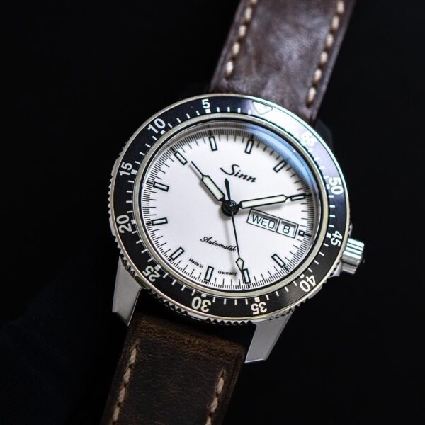 104.ST.SA.IW SINN ジン インストゥルメントウォッチ カウレザー仕様
