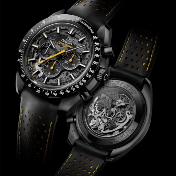 310.92.44.50.01.001 OMEGA オメガ スピードマスター ダーク サイド オブ ザ ムーン 44.25MM アポロ8号