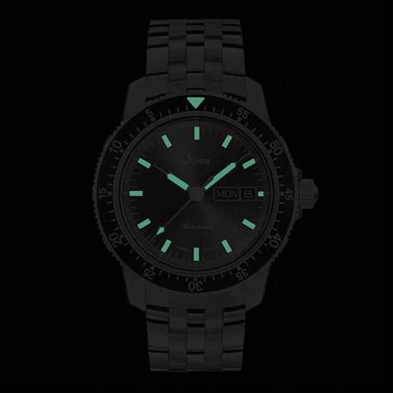 104.ST.SA.IA SINN ジン インストゥルメントウォッチ アルカンターラストラップ仕様
