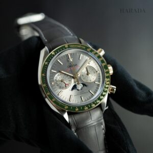 304.23.44.52.06.001 OMEGA オメガ スピードマスター ムーンフェイズ 44.25MM