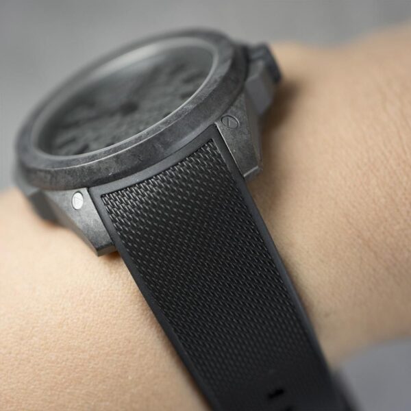N3000.21Q34.B02 NORQAIN ノルケイン インディペンデンス ワイルドワン 42mm オールブラック