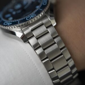 215.30.40.20.03.002 OMEGA オメガ シーマスター プラネットオーシャン600M Summer Blue