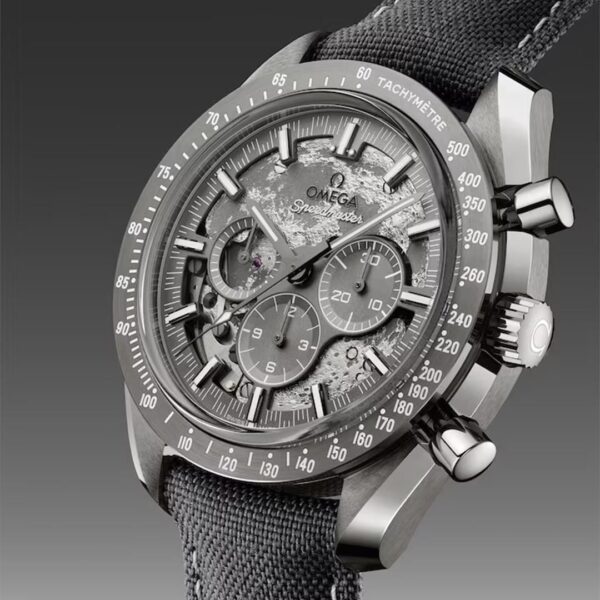 310.92.44.50.06.001 OMEGA オメガ スピードマスター ダーク サイド オブ ザ ムーン 44.25MM
