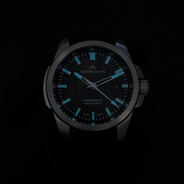 N3008.08S01.B01 NORQAIN ノルケイン インディペンデンス JP ブラック マザーオブパール 40mm