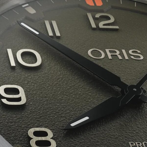 01 733 7805 4167-07 6 20 16LC ORIS オリス プロパイロット デイト 41mm