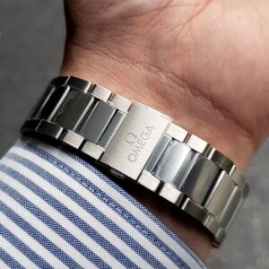 220.10.43.22.03.001 OMEGA オメガ シーマスター アクアテラ 150M GMT ワールドタイマー 43MM