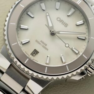 01 733 7792 4151-07 8 19 05P ORIS オリス アクイスデイト
