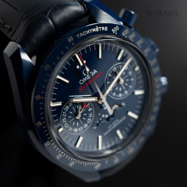304.93.44.52.03.001 OMEGA オメガ スピードマスター ムーンフェイズ ブルーサイド オブ ザ ムーン 44.25MM