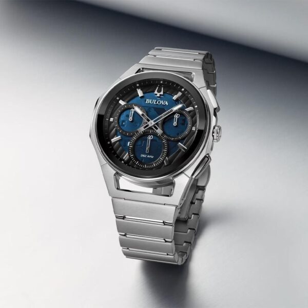 96A205 BULOVA ブローバ カーブ 44mm
