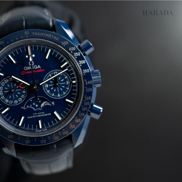 304.93.44.52.03.001 OMEGA オメガ スピードマスター ムーンフェイズ ブルーサイド オブ ザ ムーン 44.25MM