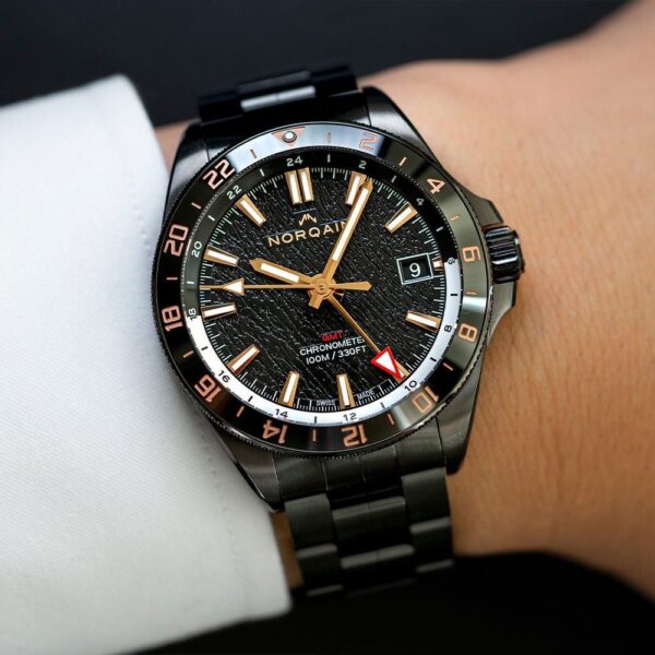 N1100.22B02.B01 NORQAIN ノルケイン アドベンチャー ネベレスト GMT グレーシャー 41mm