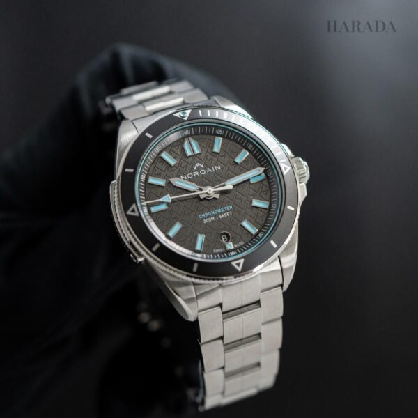 N1300.08S01.G01 NORQAIN ノルケイン アドベンチャー 40mm ブレスレット仕様