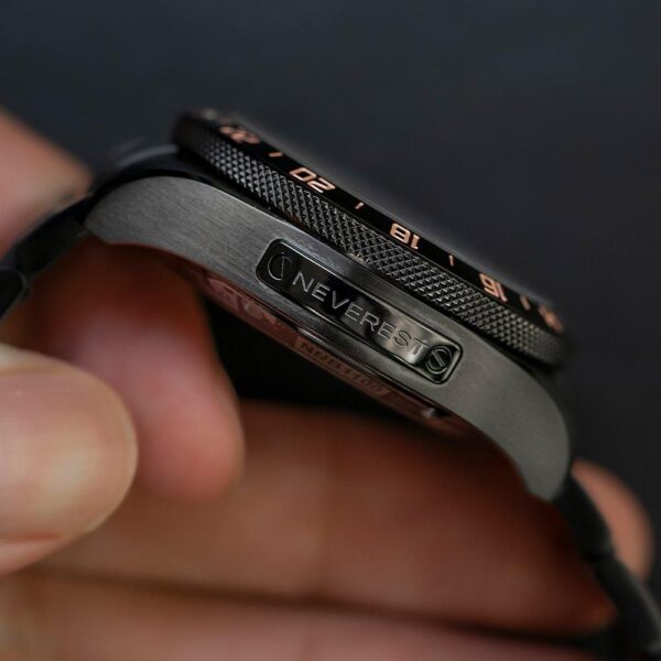 N1100.22B02.B01 NORQAIN ノルケイン アドベンチャー ネベレスト GMT グレーシャー 41mm