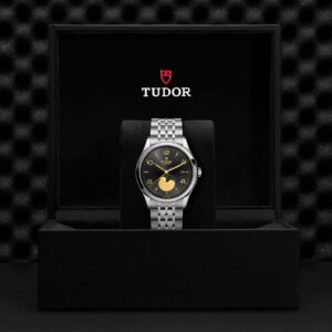 M91560-0003 TUDOR チューダー 1926 ルナ