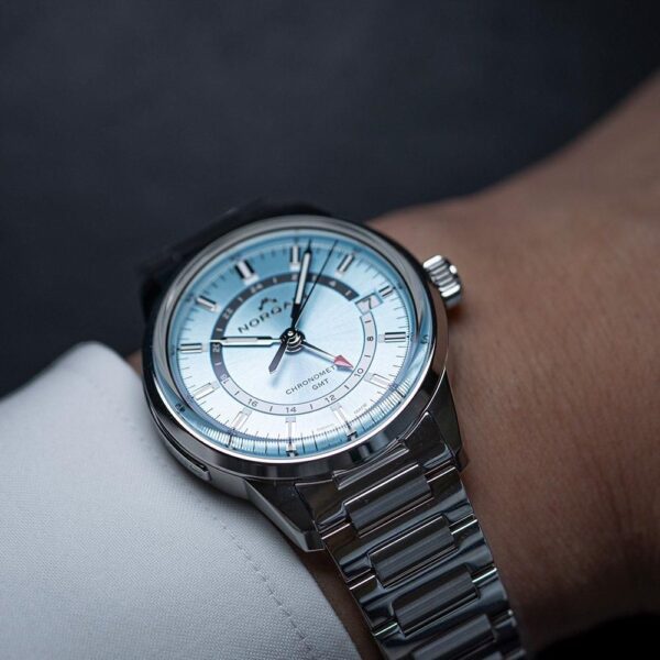 N2100.22S01.A01 NORQAIN ノルケイン フリーダム60 GMT 40mm
