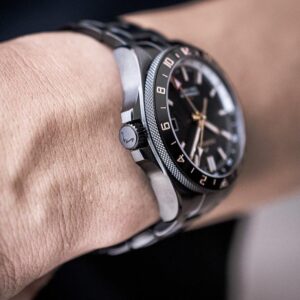 N1100.22B02.B01 NORQAIN ノルケイン アドベンチャー ネベレスト GMT グレーシャー 41mm