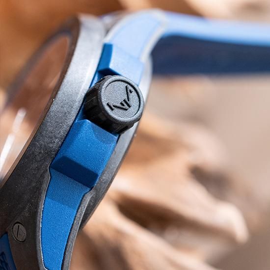 N3000.21Q06.A01 NORQAIN ノルケイン インディペンデンス ワイルドワン 42mm ブルー