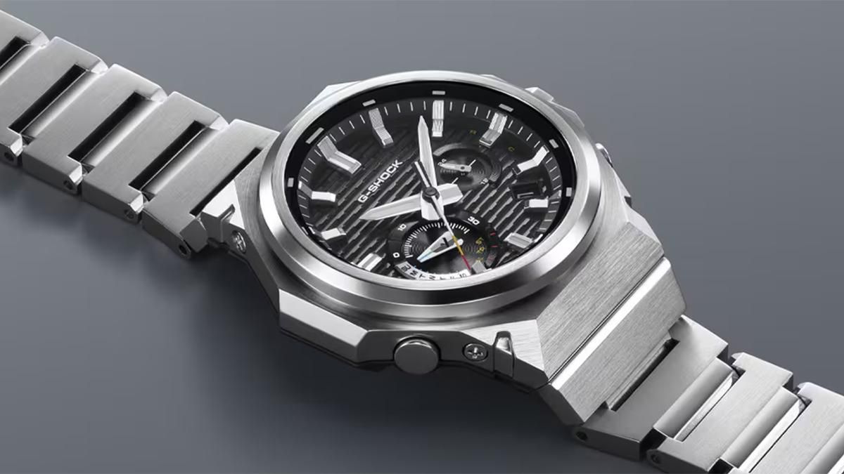 GST-B1000D-1AJFのケース全貌画像