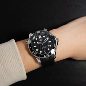 210.32.42.20.01.001 OMEGA オメガ シーマスター ダイバー300M