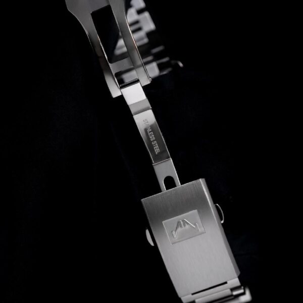 NN2100SG/O211/201SG NORQAIN ノルケイン フリーダム60 GMT