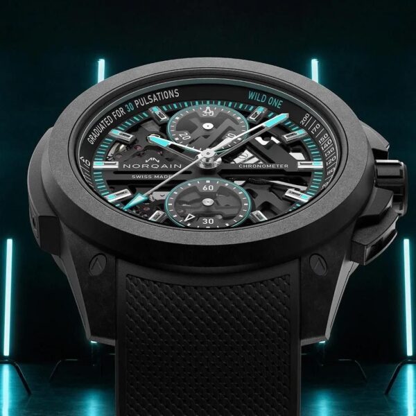 N3002.40Q01.B07 NORQAIN ノルケイン ワイルドワン スケルトン クロノ 42mm ブルーラバーストラップ仕様
