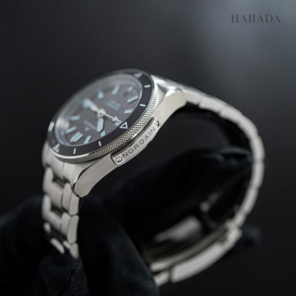 N1300.08S01.G01 NORQAIN ノルケイン アドベンチャー 40mm ブレスレット仕様