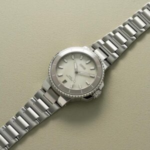 01 733 7792 4151-07 8 19 05P ORIS オリス アクイスデイト