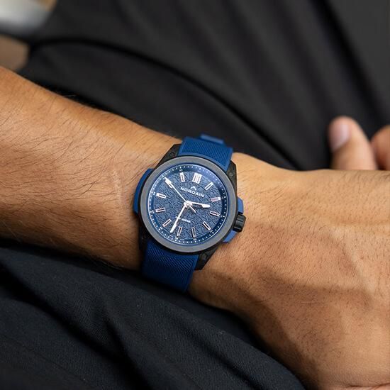 N3000.21Q06.A01 NORQAIN ノルケイン インディペンデンス ワイルドワン 42mm ブルー