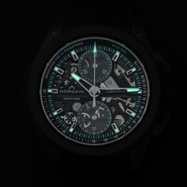 N3002.40Q01.B07 NORQAIN ノルケイン ワイルドワン スケルトン クロノ 42mm ブラックラバーストラップ仕様