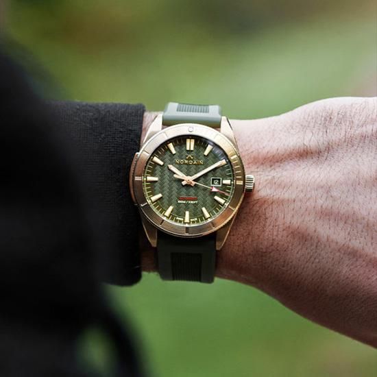 N1000.08Z01.E01 NORQAIN ノルケイン アドベンチャー スポーツ 42mm