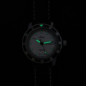 104.ST.SA.IW SINN ジン インストゥルメントウォッチ カウレザー仕様