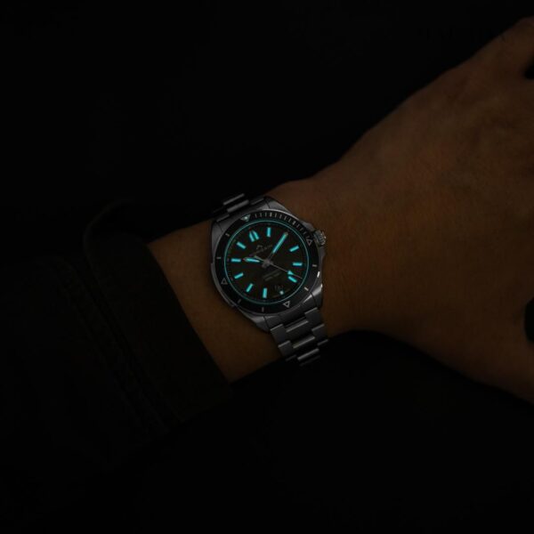 N1300.08S01.G01 NORQAIN ノルケイン アドベンチャー 40mm ブレスレット仕様