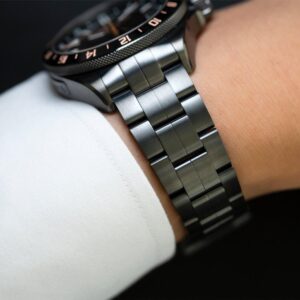 N1100.22B02.B01 NORQAIN ノルケイン アドベンチャー ネベレスト GMT グレーシャー 41mm