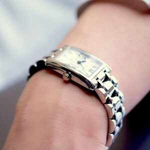 L5.255.4.71.6 LONGINES ロンジン ドルチェヴィータ 20.8×32mm