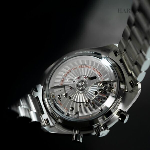 304.30.44.52.01.001 OMEGA オメガ スピードマスター ムーンフェイズ 44.25MM