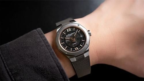 ボーム&メルシエ リビエラ 10720｜グレースモーキーガラスの美、豊富なカラー展開の魅力