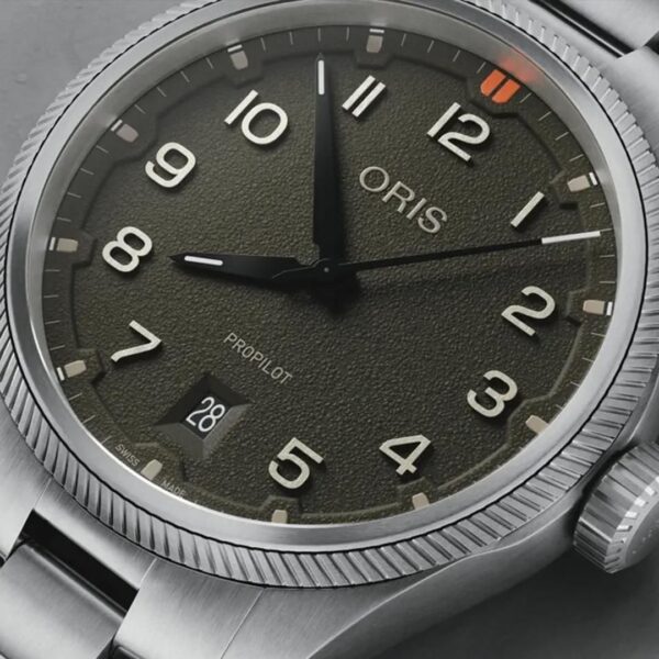 01 733 7805 4167-07 8 20 04LC ORIS オリス プロパイロット デイト 41mm