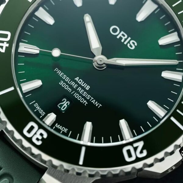 01 733 7789 4157-07 4 23 37FC ORIS オリス アクイスデイト
