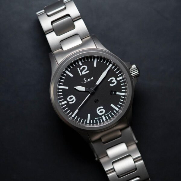 856.B Sinn ジン インストゥルメントウォッチ ブレスレット仕様