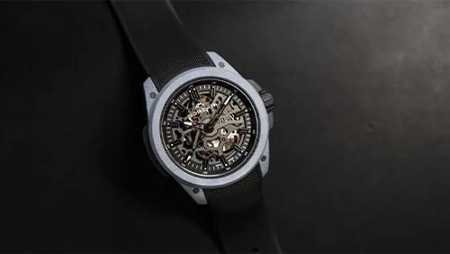グレートーンが生むクールな外観｜ノルケインのワイルドワンスケルトングレー『NNQ3000QGB1AS/B018』を解説
