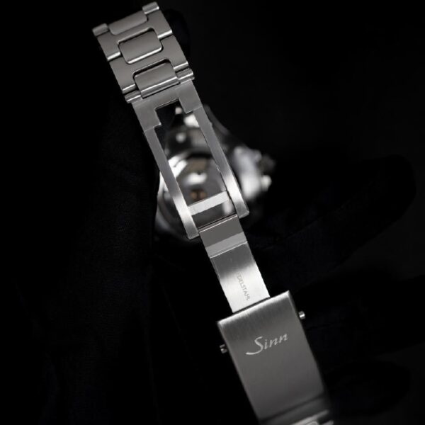 【世界限定300本】556 Ice Blue Sinn ジン パイロットウォッチ ファインアジャスト付きブレスレット仕様