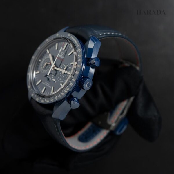 304.93.44.52.03.001 OMEGA オメガ スピードマスター ムーンフェイズ ブルーサイド オブ ザ ムーン 44.25MM