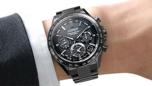 【シチズン アテッサ CC4055-65E】ブラックチタンとサファイアベゼルの精悍ないでたちが魅力のフラグシップモデル