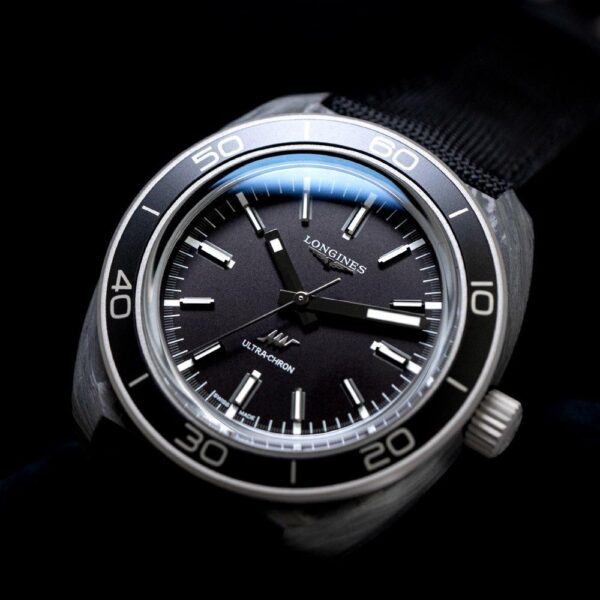 L2.839.4.52.2 LONGINES ロンジン ウルトラクロン カーボン 43mm